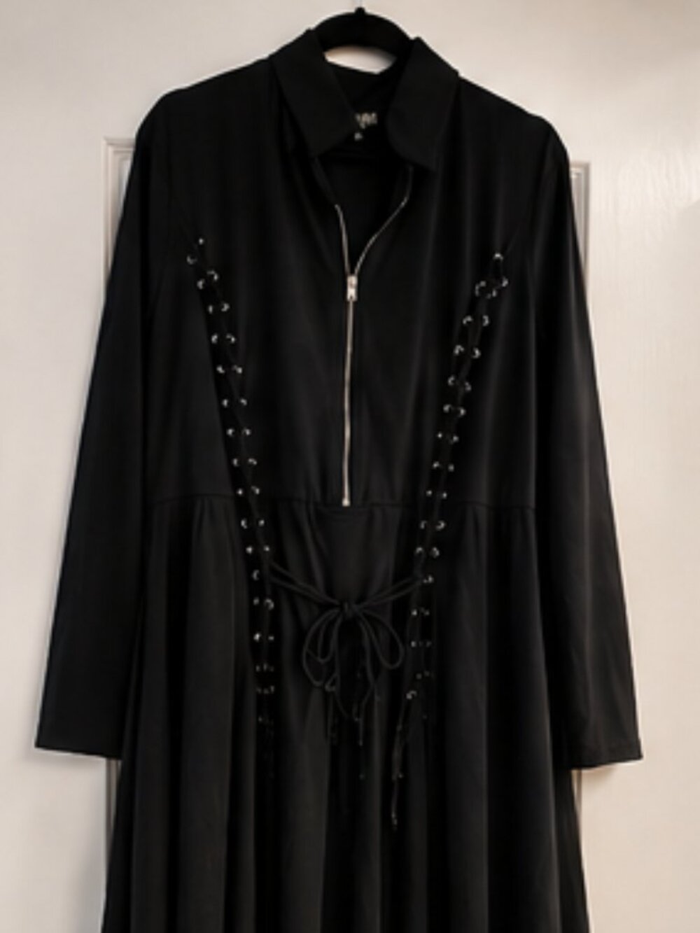 🖤 Torrid Nightfall Couture Gothic Lace-Up Dress 🖤 - Picture 2 of 4